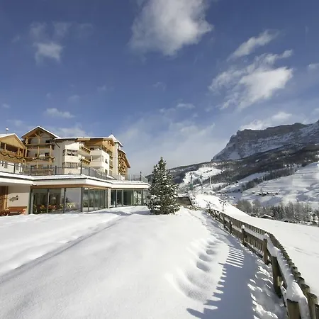 Dolasilla Mountain Panoramic Wellness 4* La Villa (Trentino Alto Adige)