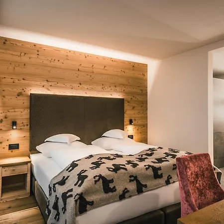 Dolasilla Mountain Panoramic Wellness Hotel La Villa (Trentino Alto Adige)
