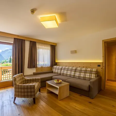 Dolasilla Mountain Panoramic Wellness Hotel 4*