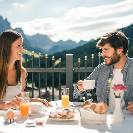Dolasilla Mountain Panoramic Wellness 4*